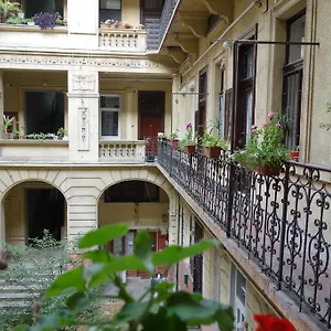 Vivid Csengery Apartmán