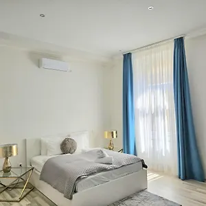  Appartamento Designer Downtown Gem