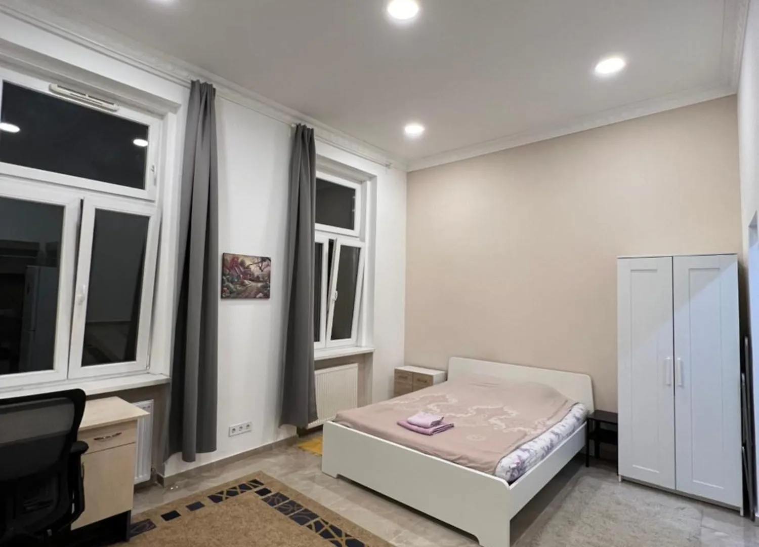 Bella Studio - A Cozy Studio In The City Center contacts
